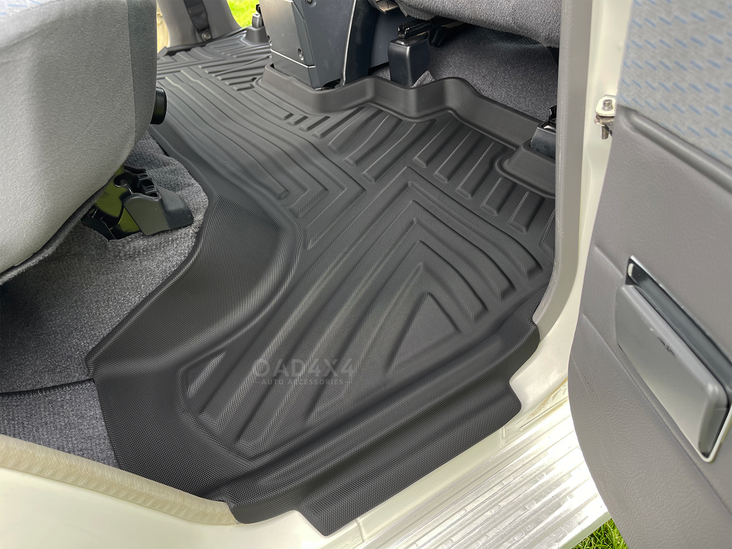 Floor Mats & 3D Cargo Mat Boot Mat for Toyota Landcruiser 76 2012-2023 Tailored TPE 5D Door Sill Covered Floor Mat Liner Land cruiser 76  LC76