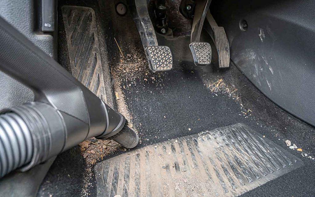 How to Clean Your Car Interior Like a Pro: A Comprehensive Guide ...