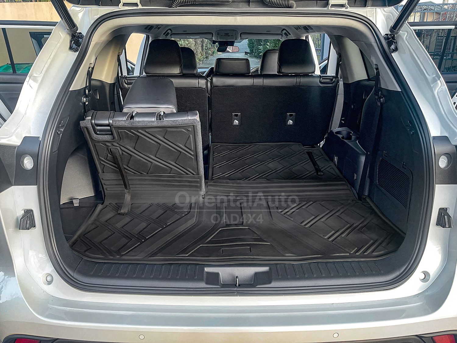 Toyota kluger discount cargo mat