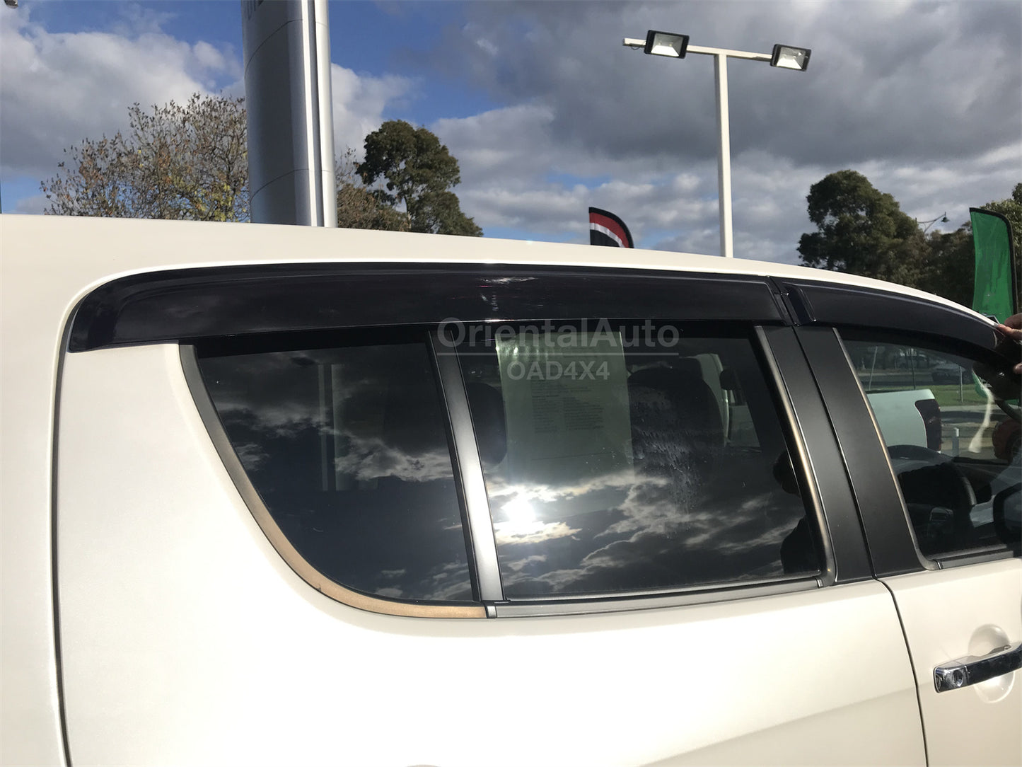 Bonnet Protector & Weathershields Weather Shields Window Visor for Holden Trailblazer 2016+