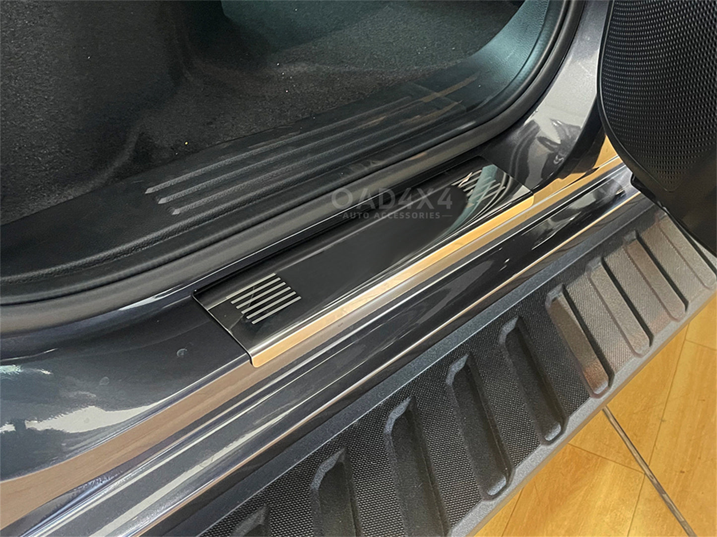 5D TPE Detachable Carpet Floor Mats & Stainless Steel Door Sills Protector for Ford Ranger Next-Gen Dual Cab 2022-Onwards Tailored Door Sill Covered Floor Mat Liner + Scuff Plates Protector
