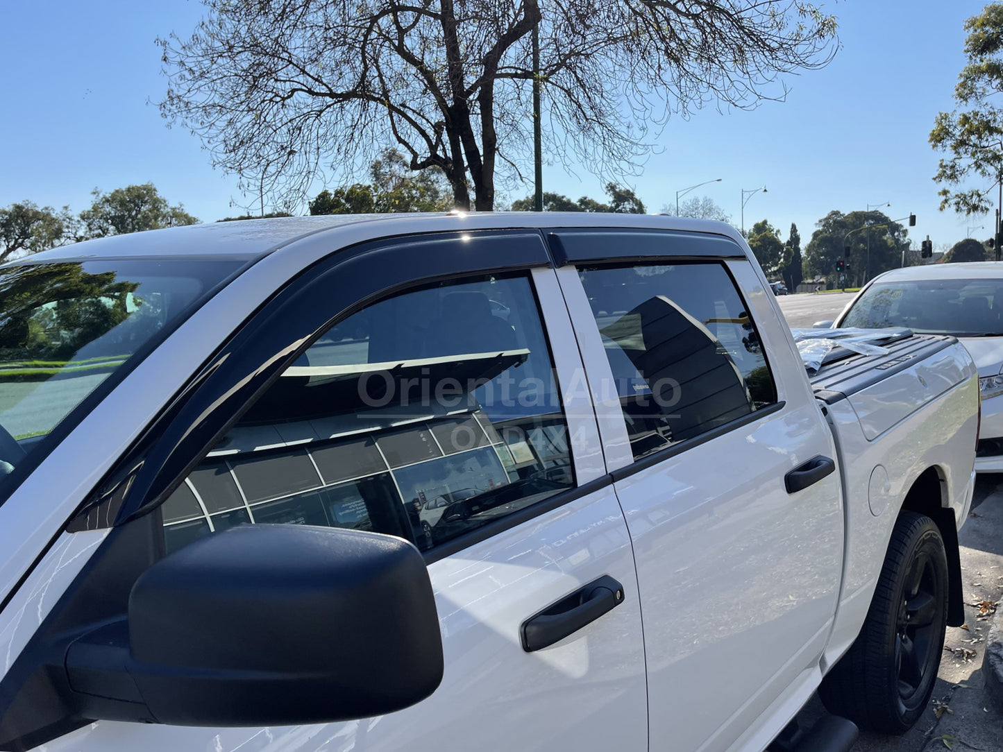 Luxury Weather Shields Weathershields Window Visor For Dodge RAM 1500 DS Series Crew Cab 2017-2022