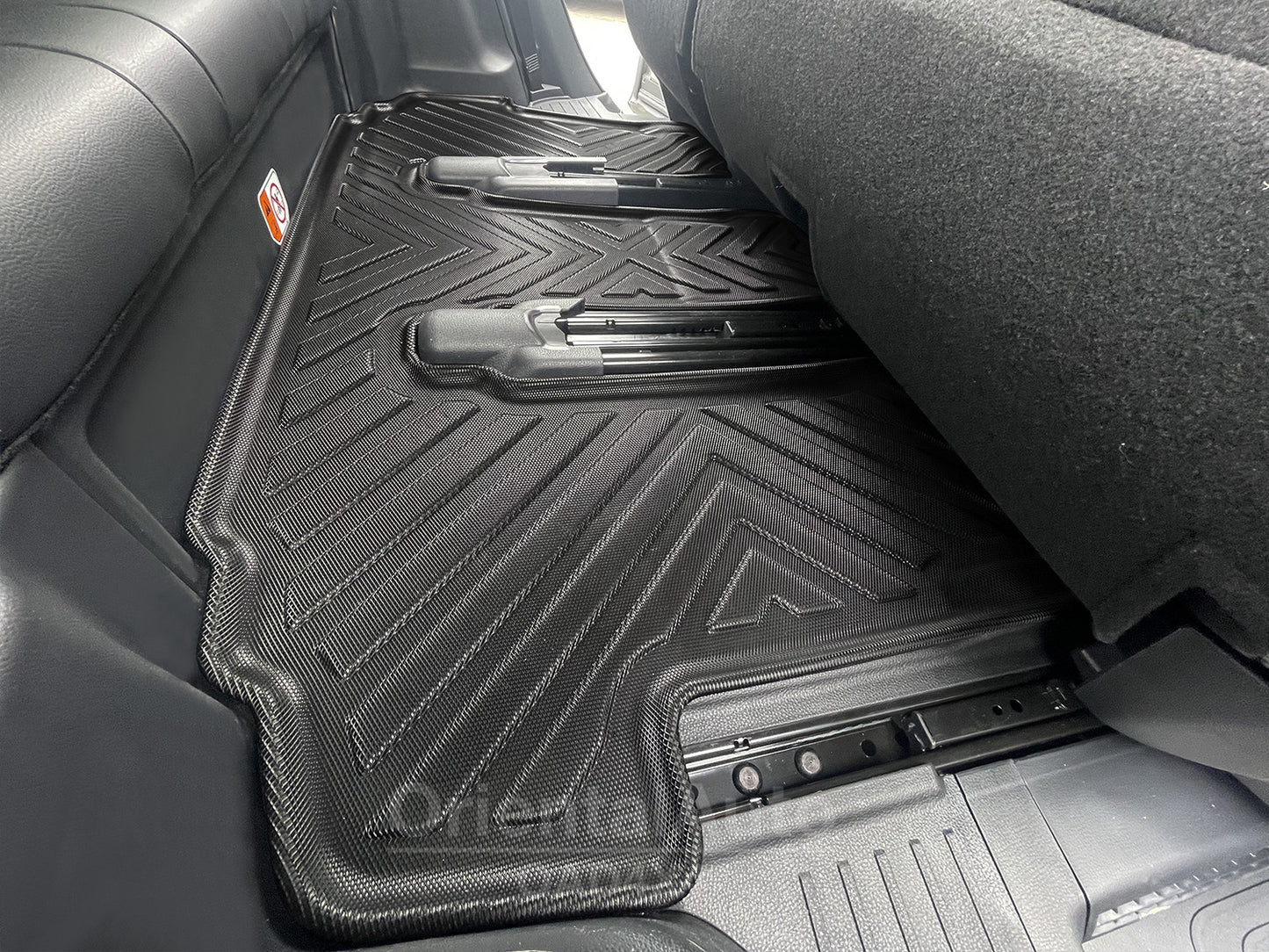 3 Rows 5D TPE Floor Mats for Toyota Kluger 2021-Onwards Door Sill Covered Car Mats with Upper Detachable Carpet