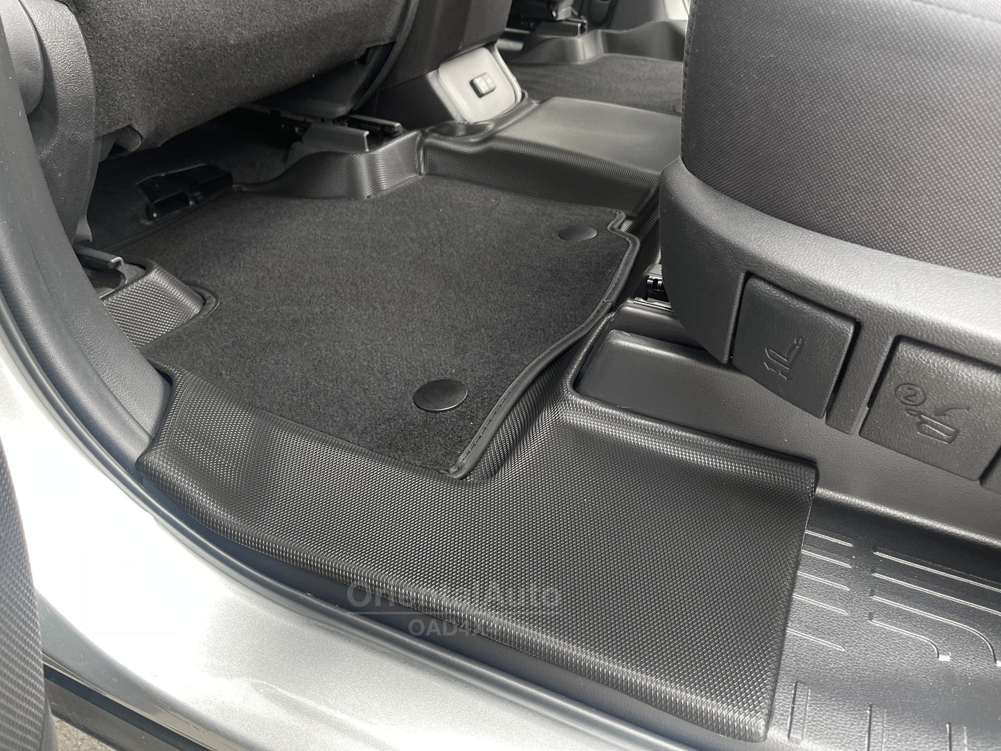 3 Rows 5D TPE Floor Mats for Toyota Kluger 2021-Onwards Door Sill Covered Car Mats with Upper Detachable Carpet