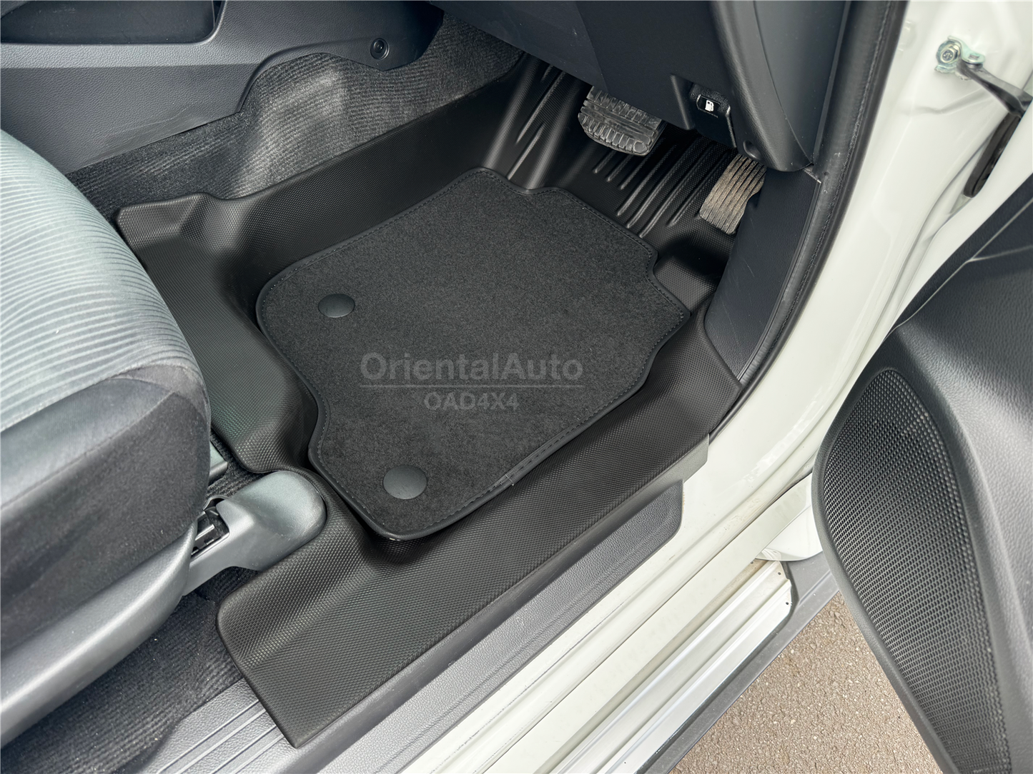 3 Rows TPE Floor Mats & Cargo Mat for Mitsubishi Pajero Sport 7 Seater 2015-Onwards Door Sill Covered Car Mats Carpet + Boot Mat