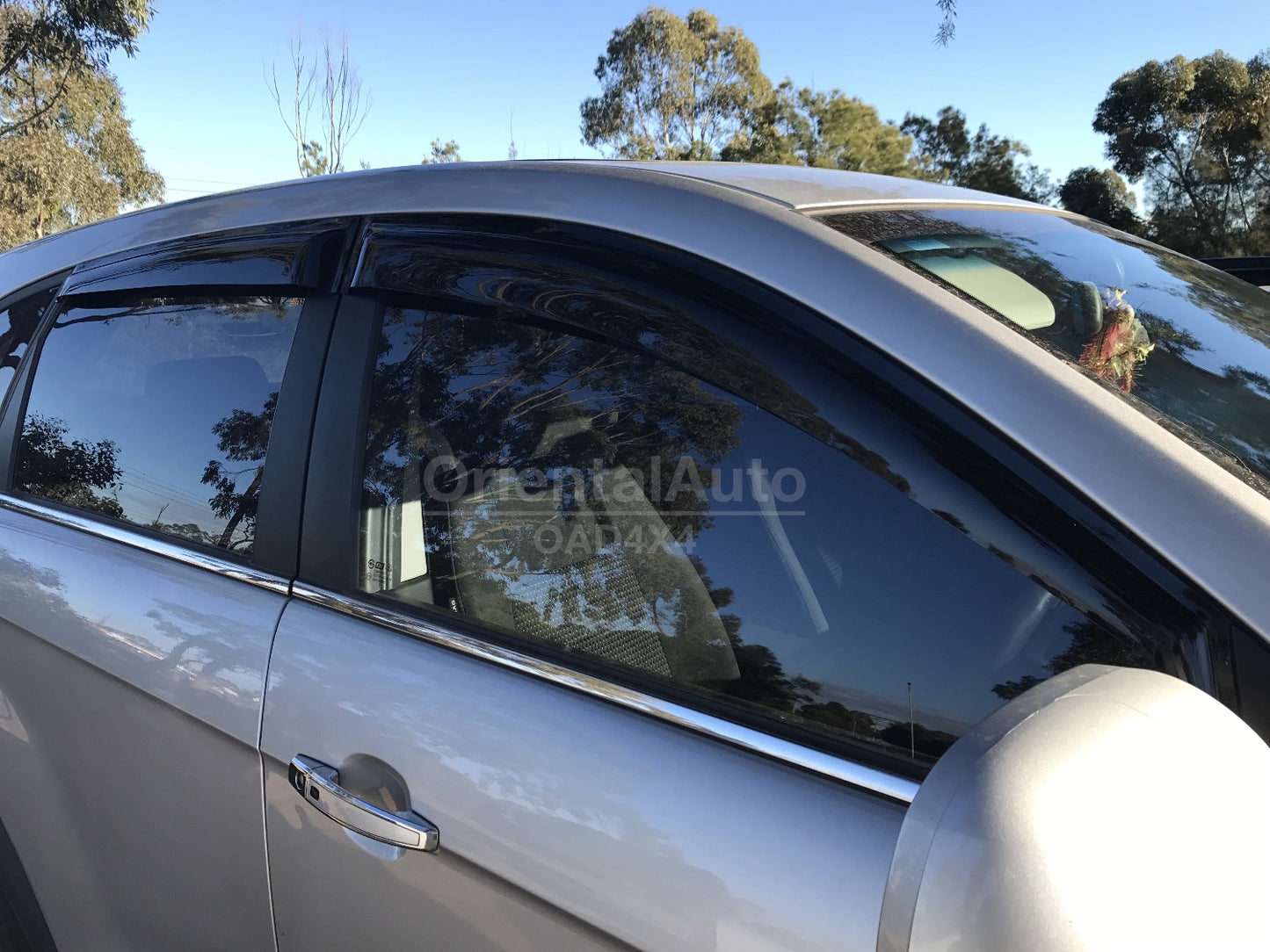 Premium Weathershields Weather Shields Window Visor For Holden Captiva 2006-2019