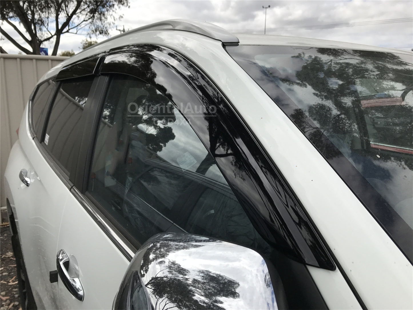 Injection Weathershields & Bonnet Protector for Mitsubishi Pajero Sport QE Series 2015-2019 Weather Shields Window Visor