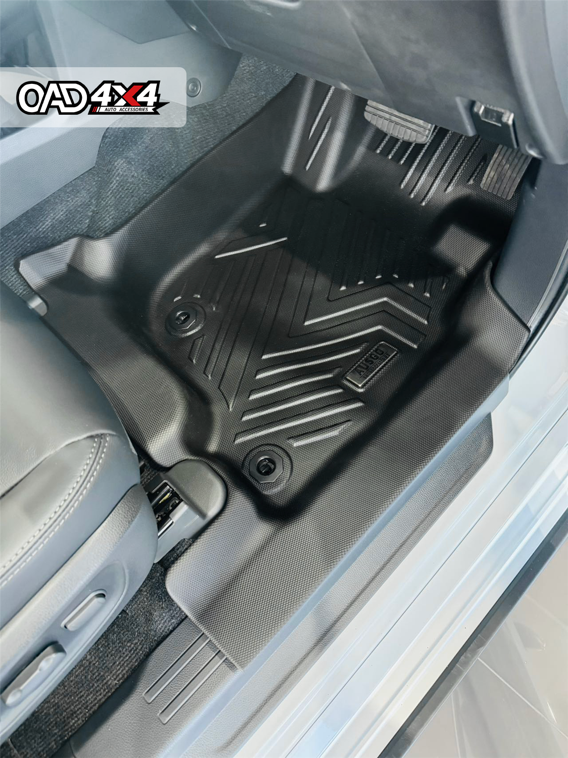 5D TPE Car Floor Mats for Mitsubishi Pajero Sport 2015-Onwards