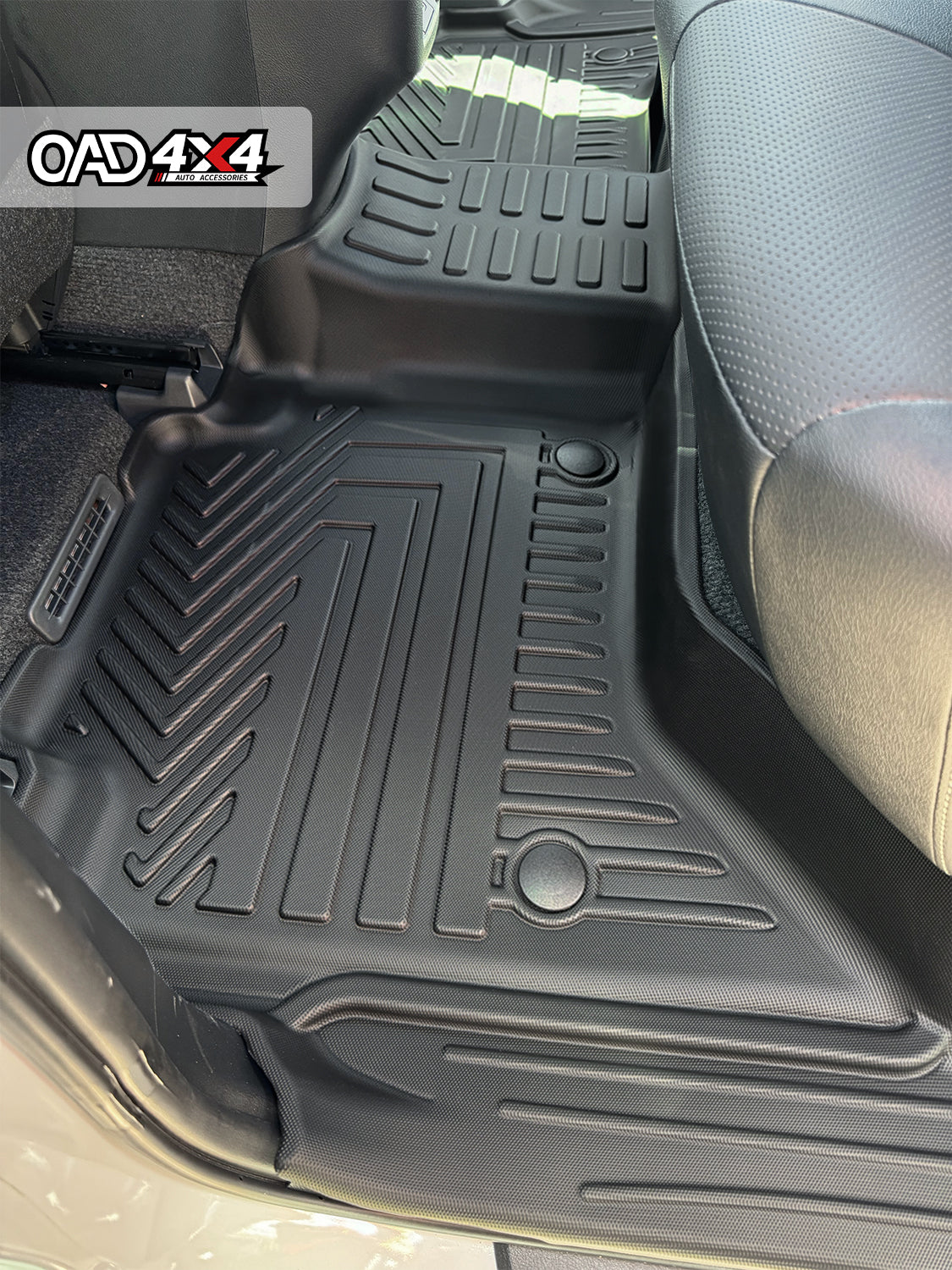 Floor Mats & Door Sill Protector for Toyota Hilux Manual Transmission Dual Cab 2025-Onwards